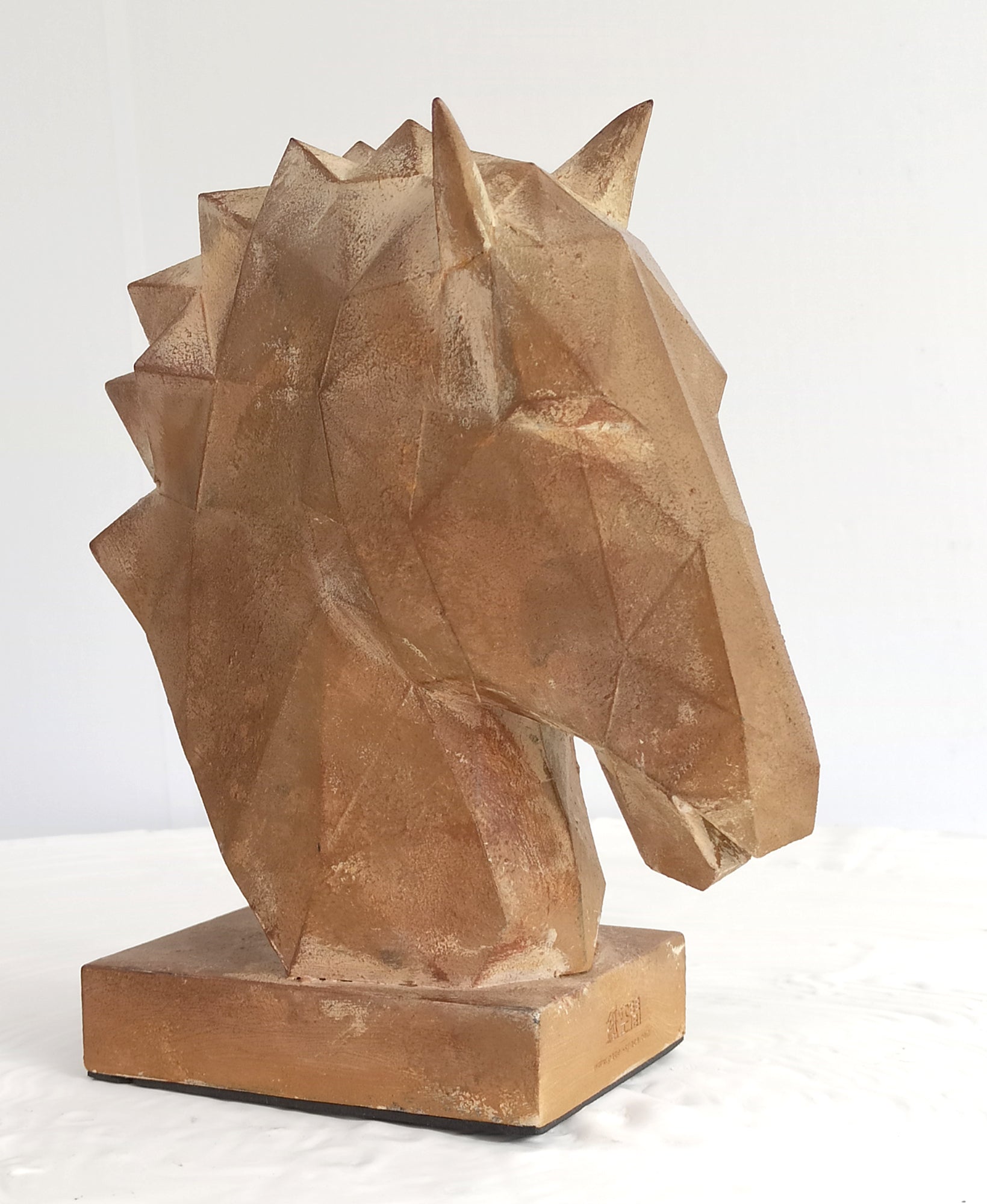 40% OFF Excavated Earth Horse Head — Geometric Sculpture (副本)